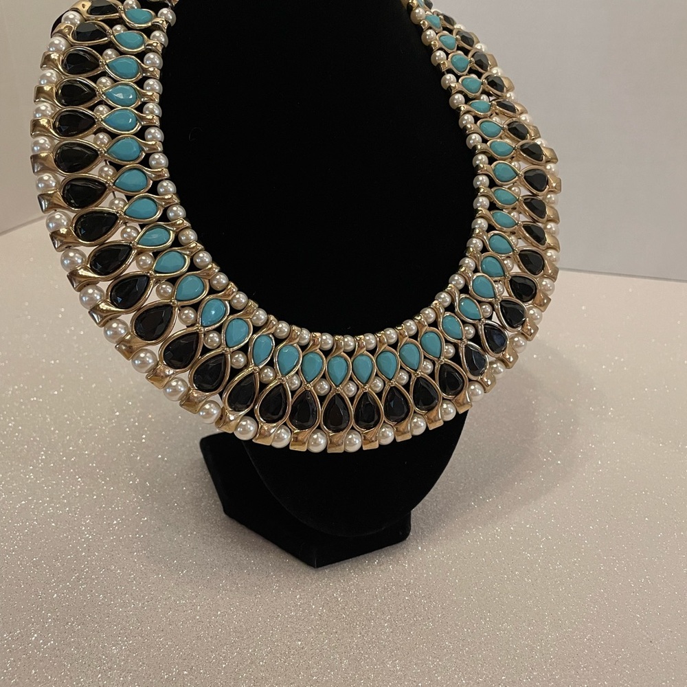 Egyptian style choker